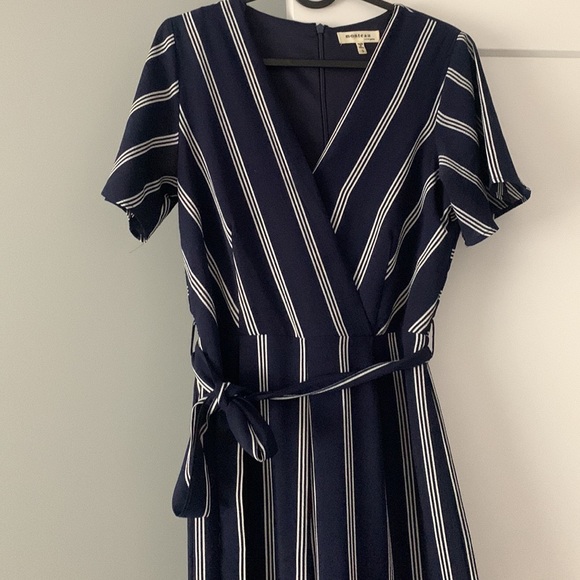 Navy jumpsuit - Picture 3 of 3